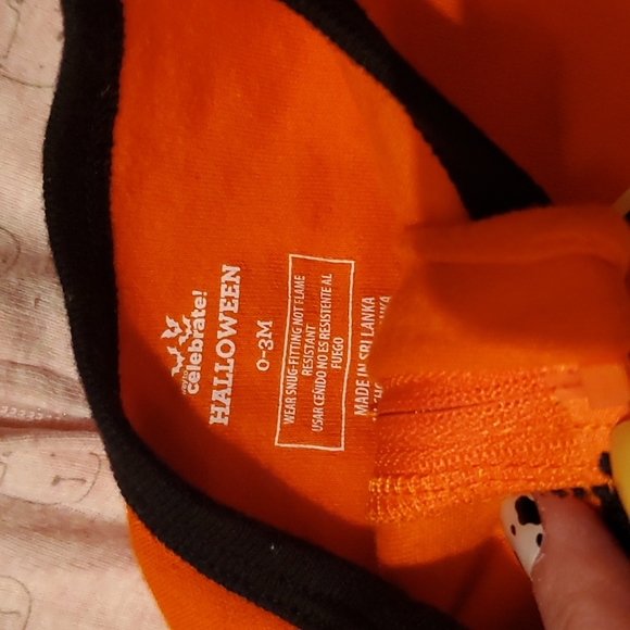 Lot of 6 Girl's 0-3 Months Footed Sleepers and sleep sack. - Picture 6 of 7
